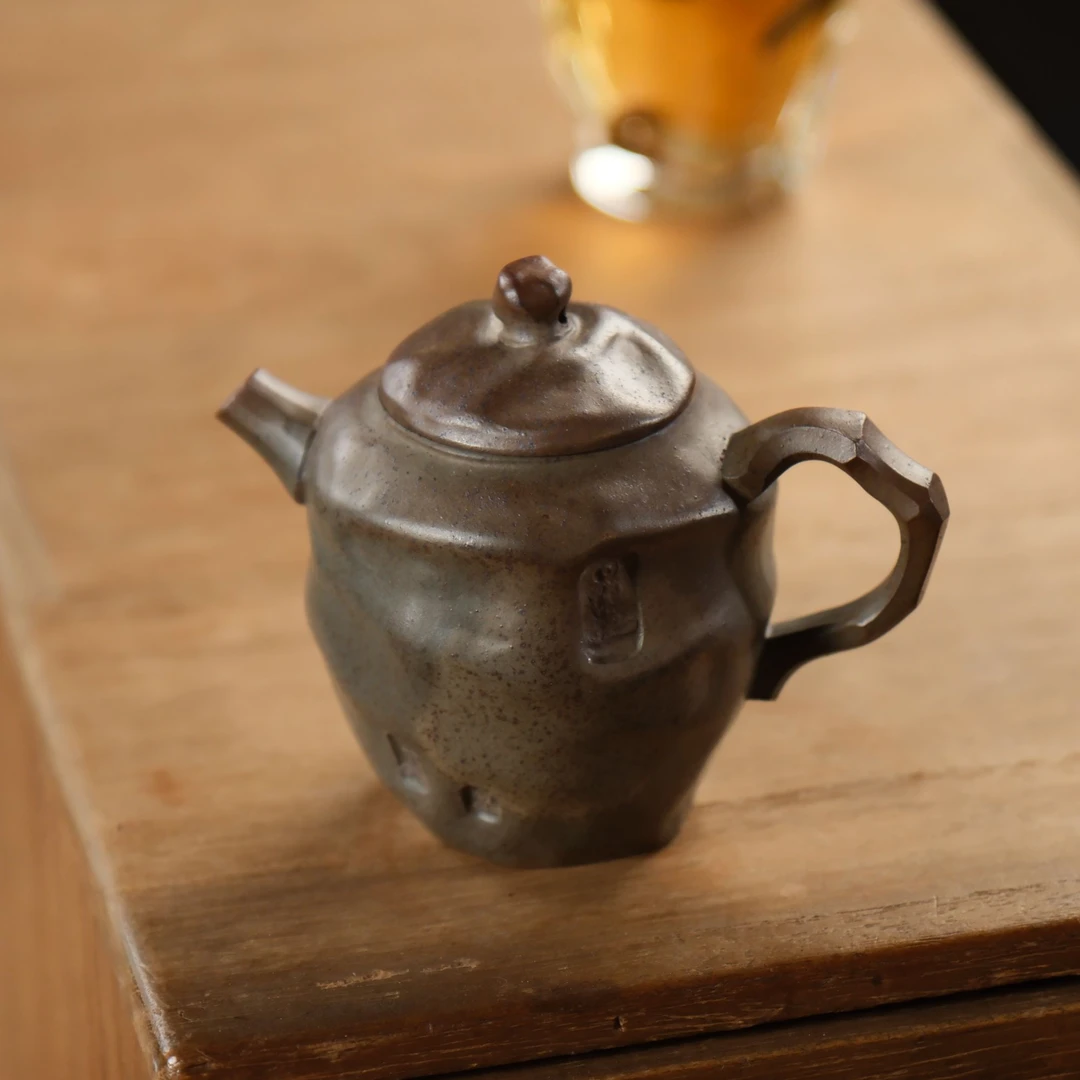 见铭造 紫砂佛窟壶柴烧