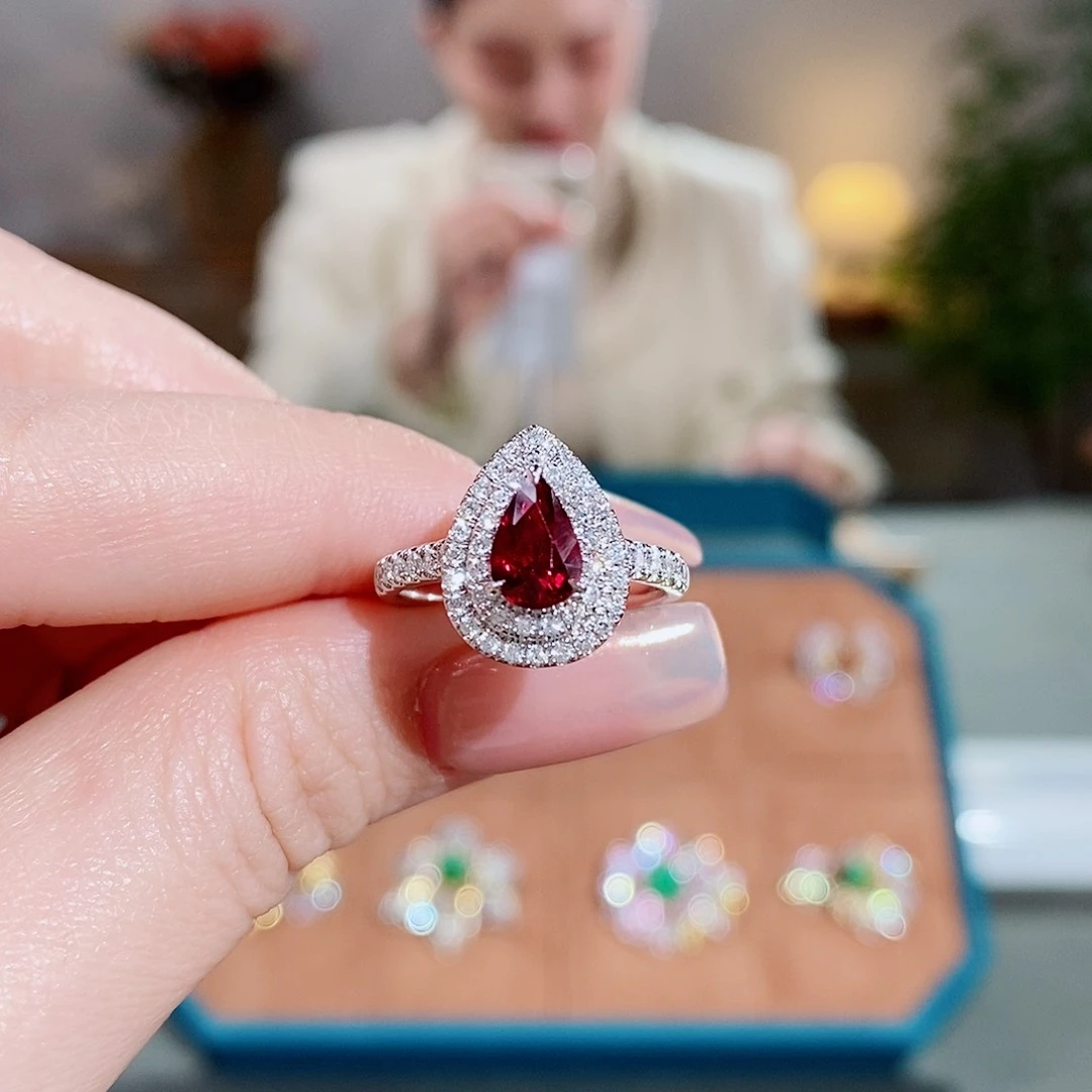 红宝石戒指18K金镶嵌1.06ct吉尔德ex鸽血红