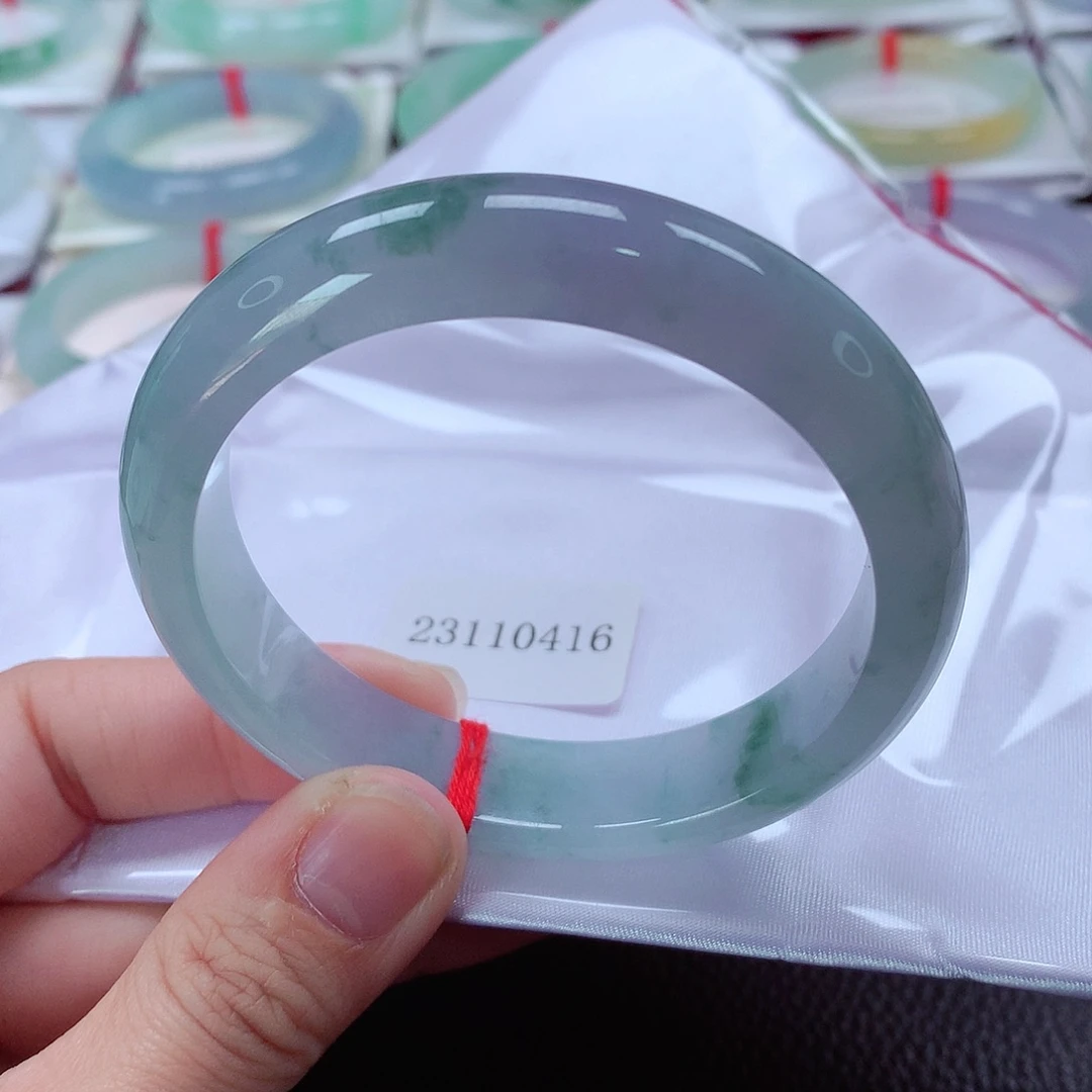 翡翠手镯未镶嵌天然A货翡翠