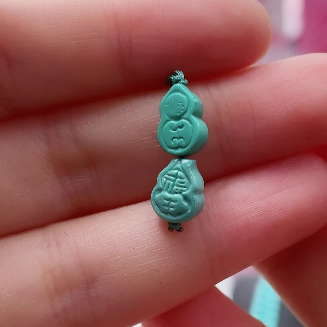 绿松石颈饰未镶嵌