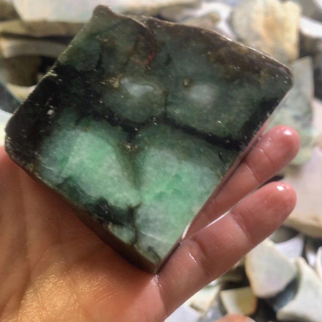 翡翠颈饰未镶嵌缅甸翡翠