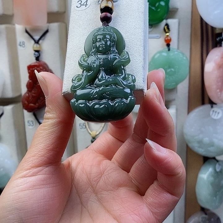 颈饰未镶嵌和田玉