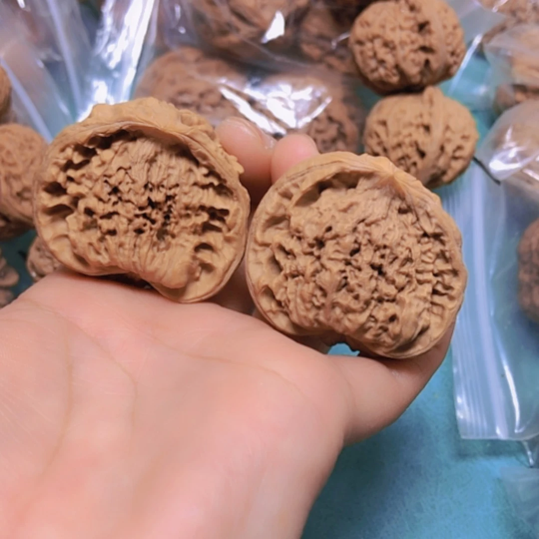 【闪购商品】摆件核桃43蛇头修尖