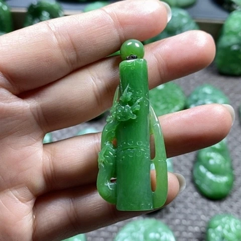 【闪购商品】颈饰未镶嵌和田玉