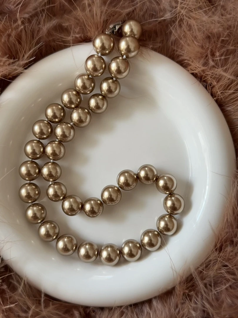 合金仿珍珠项链 美拉德色系摩卡金棕色打结项链轻奢高级感毛衣链