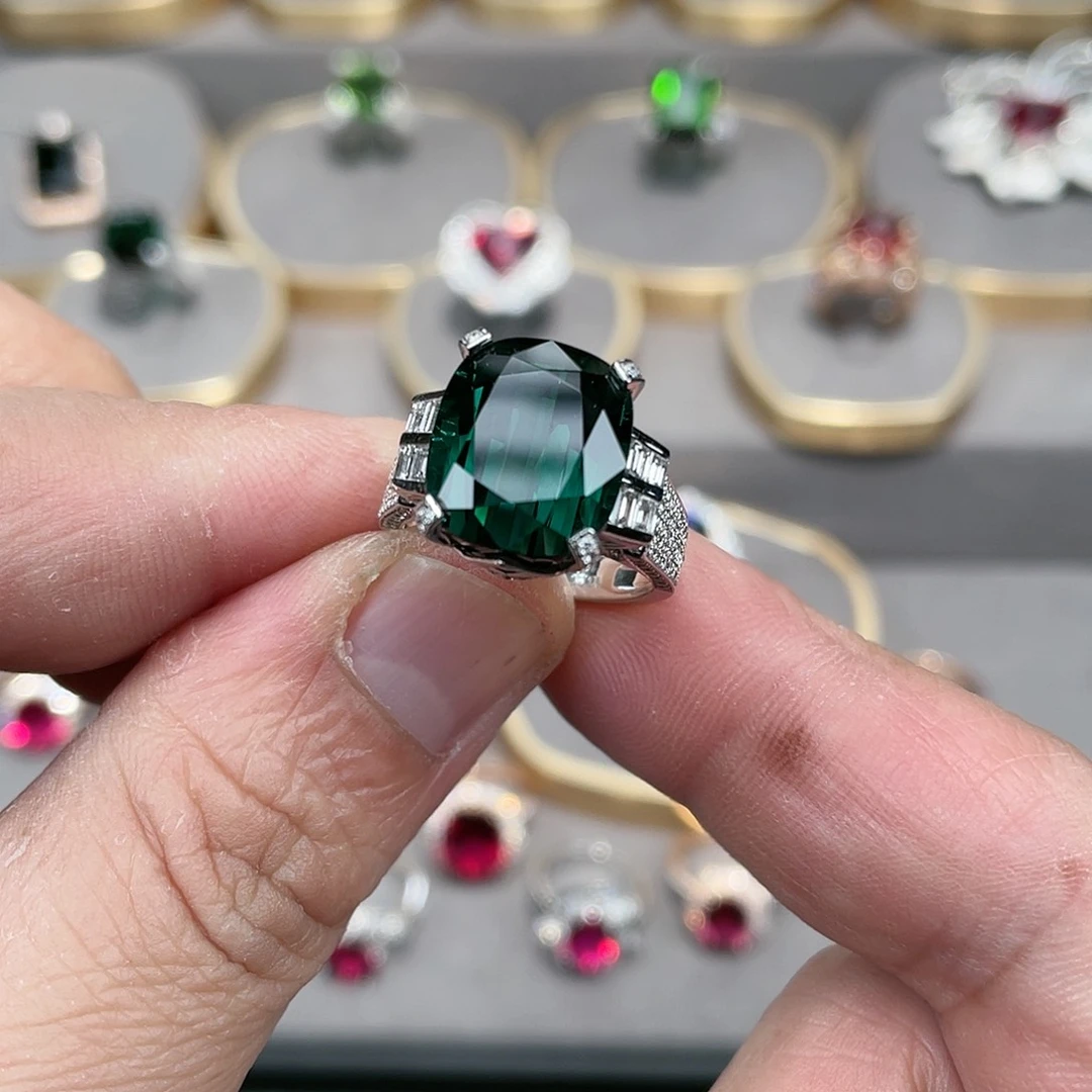 碧玺戒指18K金镶嵌10.35ct