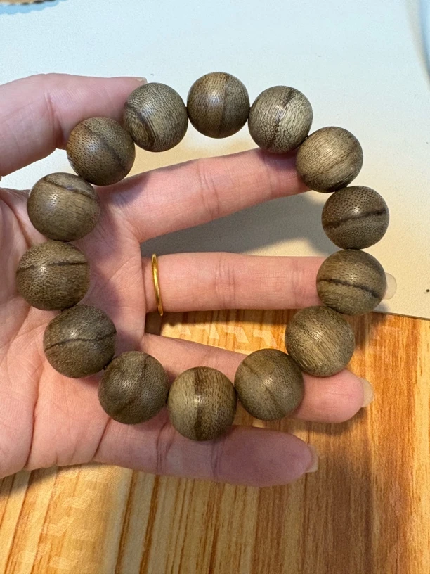 海南莺歌绿奇楠16mm天然沉香手串
