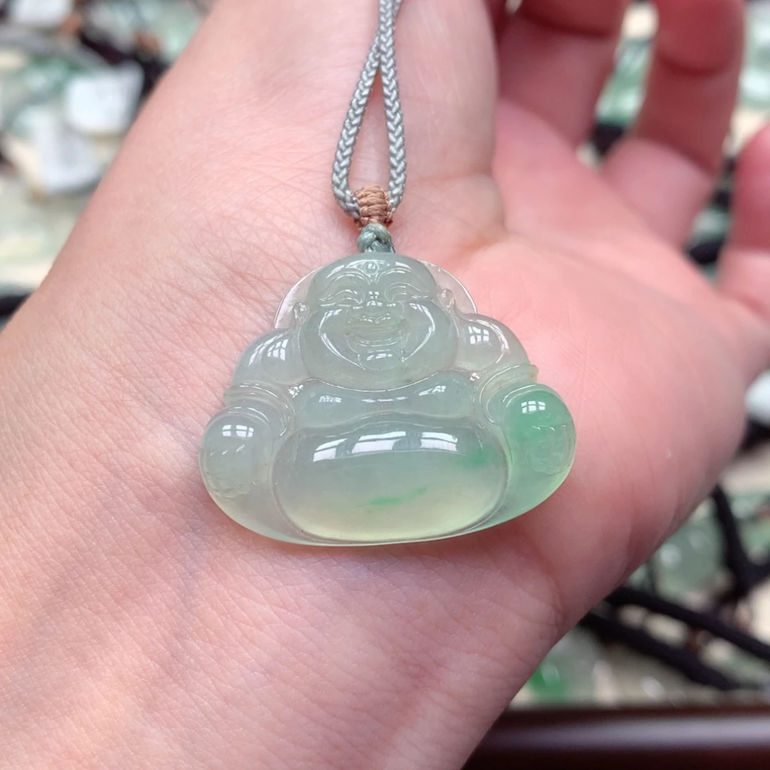 翡翠未镶嵌颈饰佛公