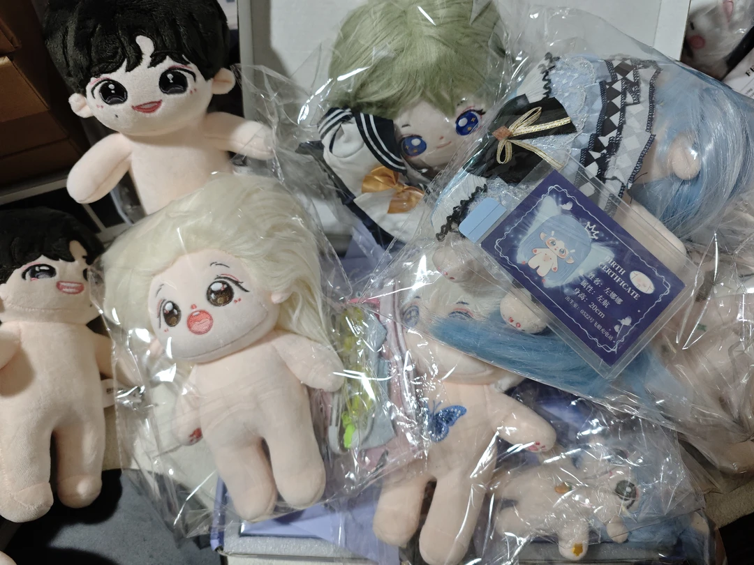 数据组娃娃带衣服全套