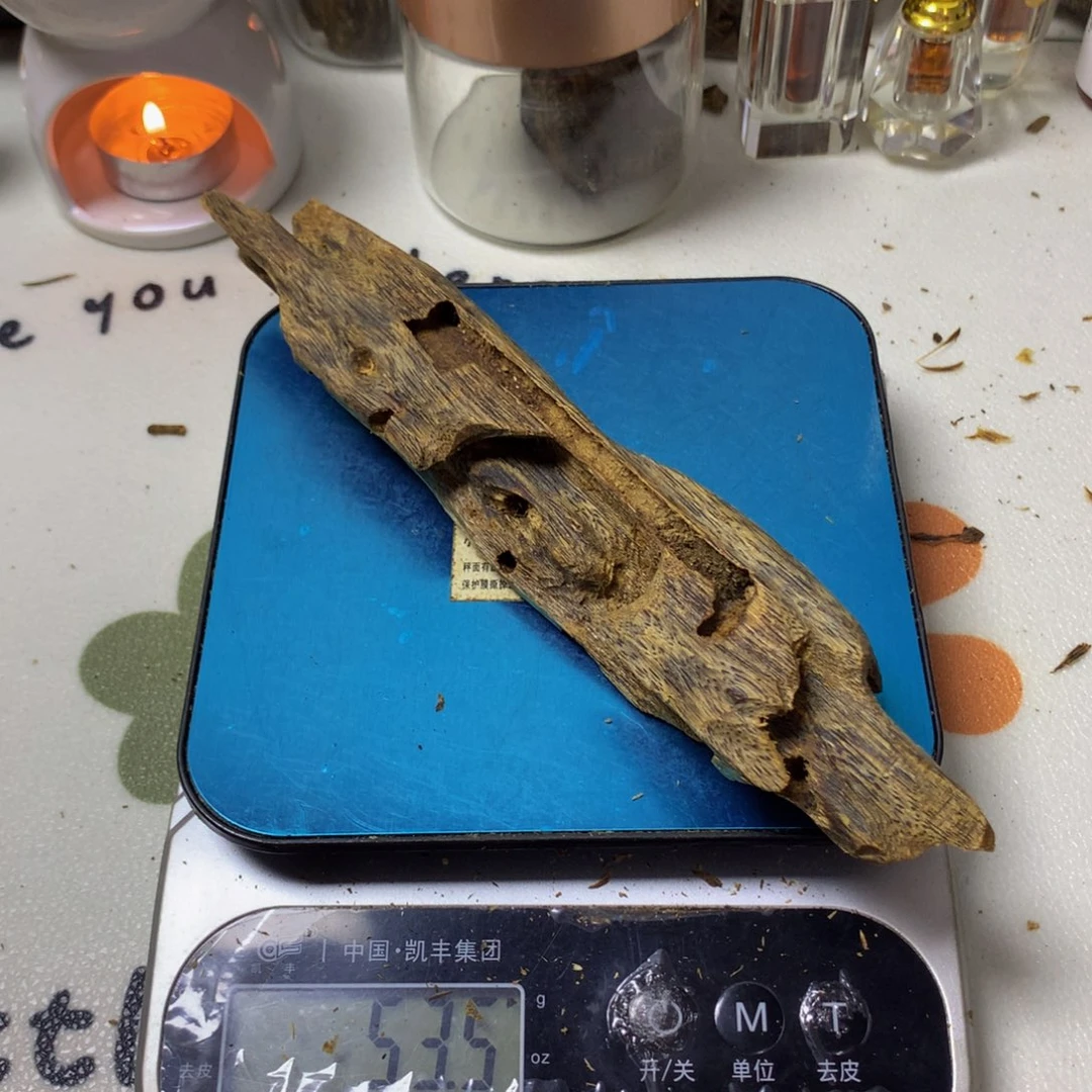 沉香沉香碎屑阿****乐绿棋虫漏53克
