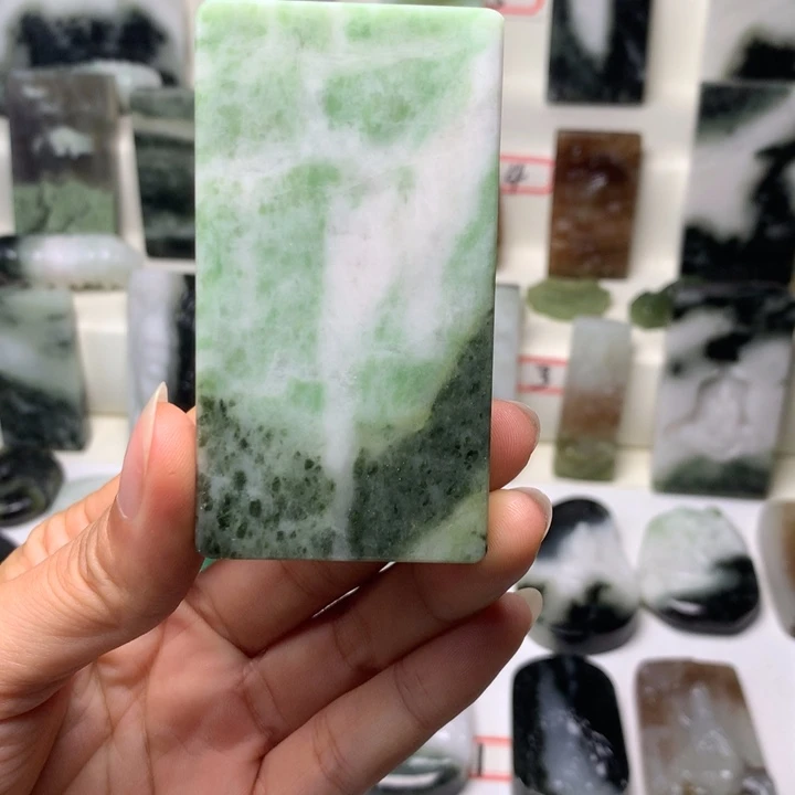 独山玉未镶嵌颈饰