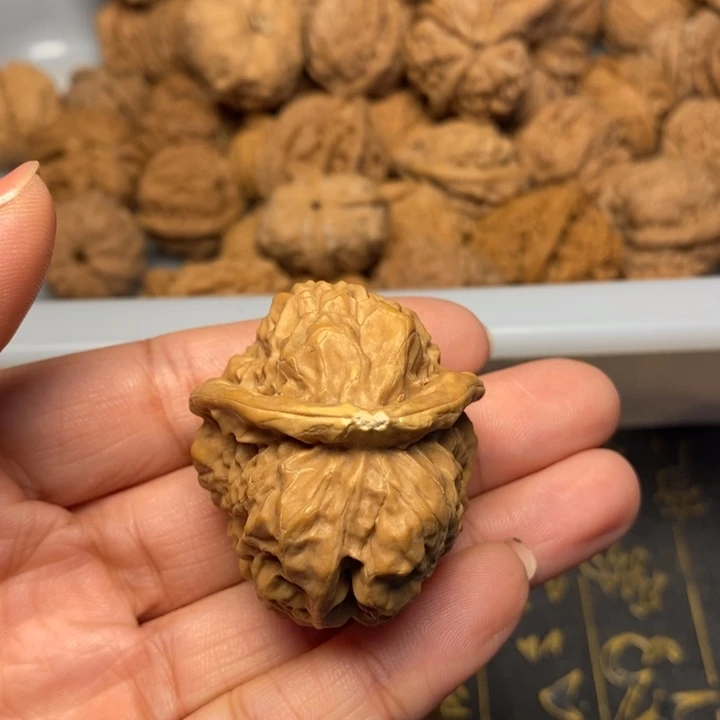 ****人文玩核桃吊坠文玩核桃异形单只