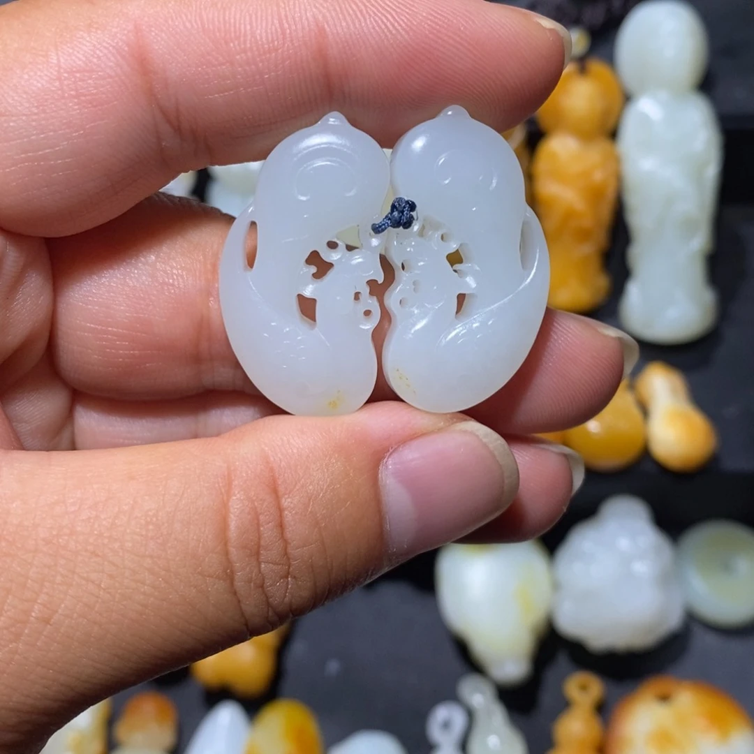 f***网和田玉未镶嵌颈饰