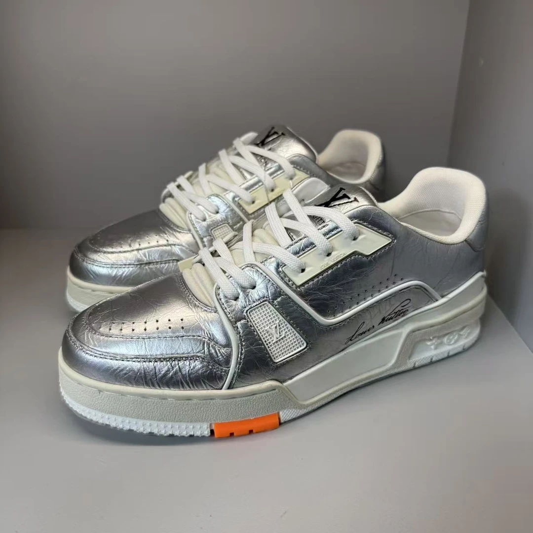 90新 LouisVuitton/路易威登 锡纸银trainer板鞋39.5欧码