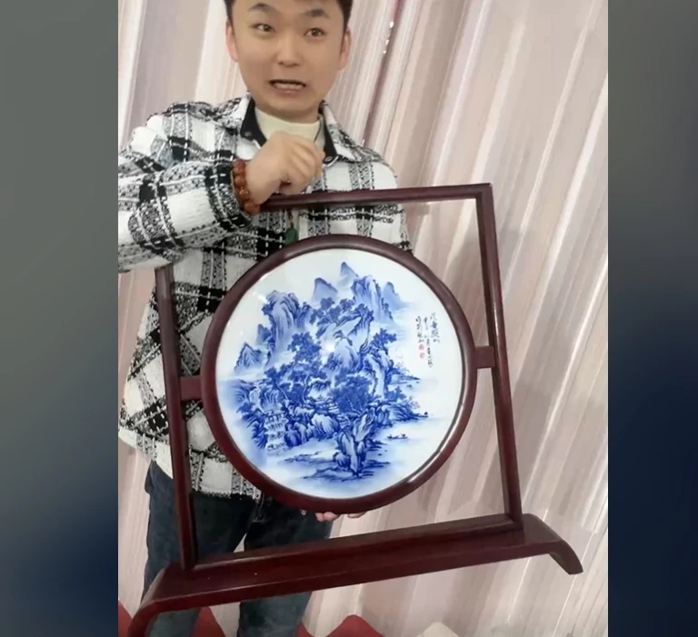 景德镇国营好瓷推荐官吴小琴青花山水画片圆屏风016