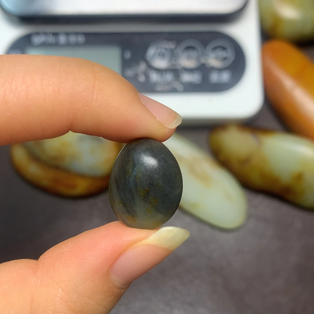 和田玉（糖玉）未镶嵌挂件