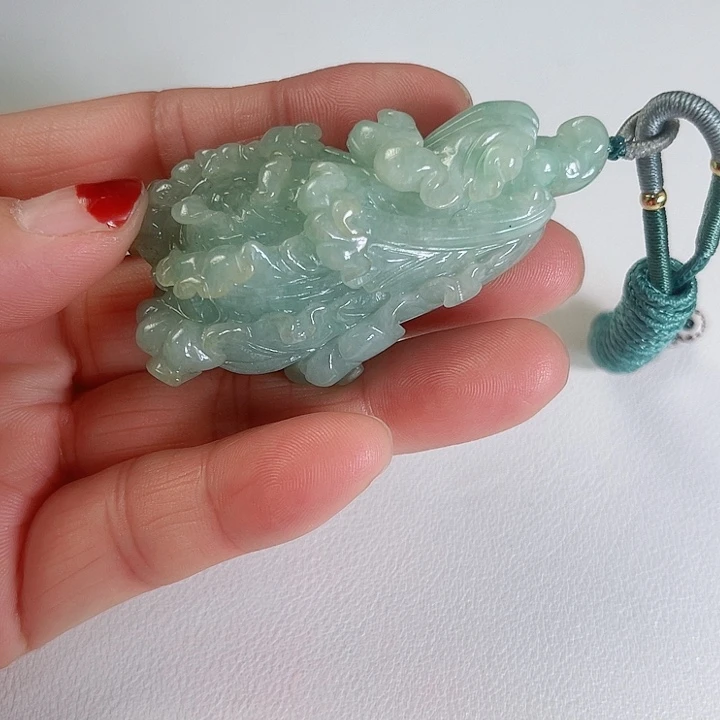 翡翠颈饰未镶嵌翡翠白菜