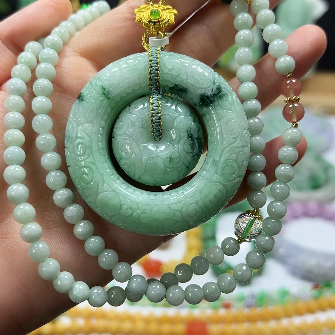 翡翠未镶嵌颈饰吊坠