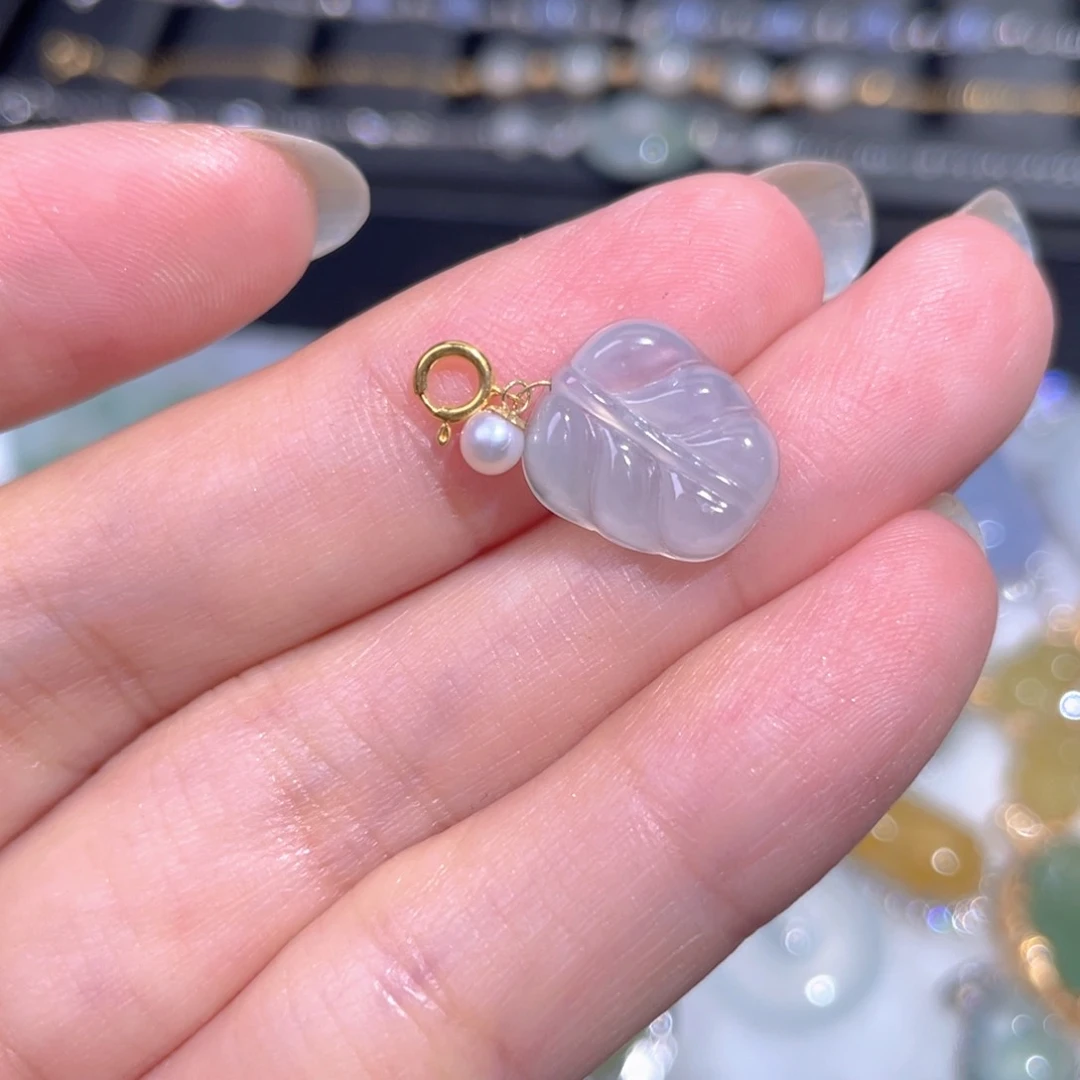 颈饰18K金镶嵌翡翠翡翠