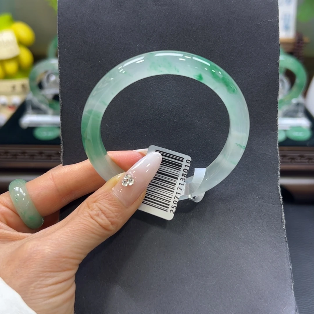 石英质玉（非洲翠）未镶嵌手镯56-57