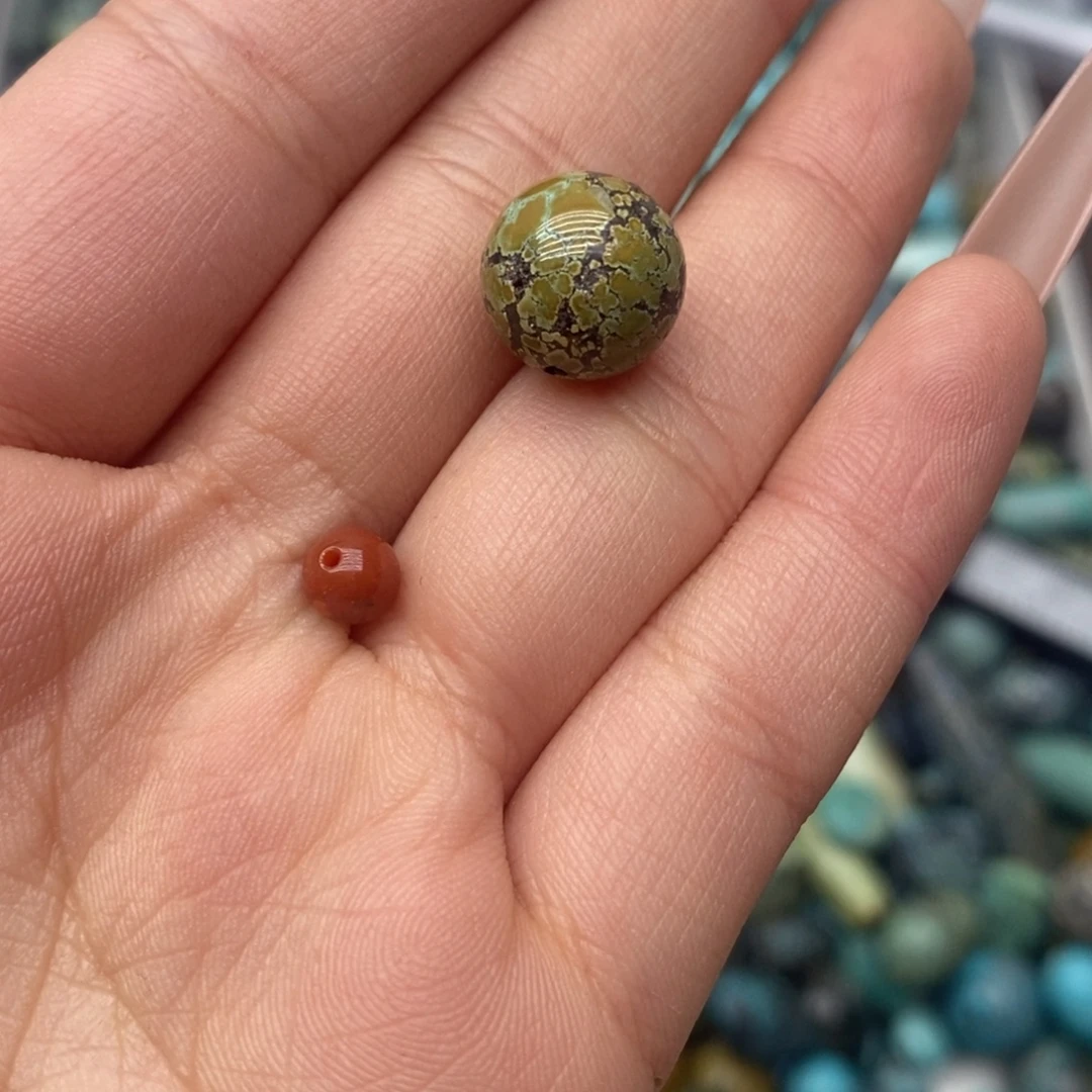 南红玛瑙未镶嵌珠宝奇石