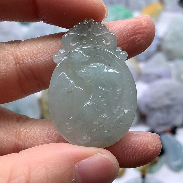 翡翠未镶嵌颈饰虎生威如虎添翼洒黄翡福利