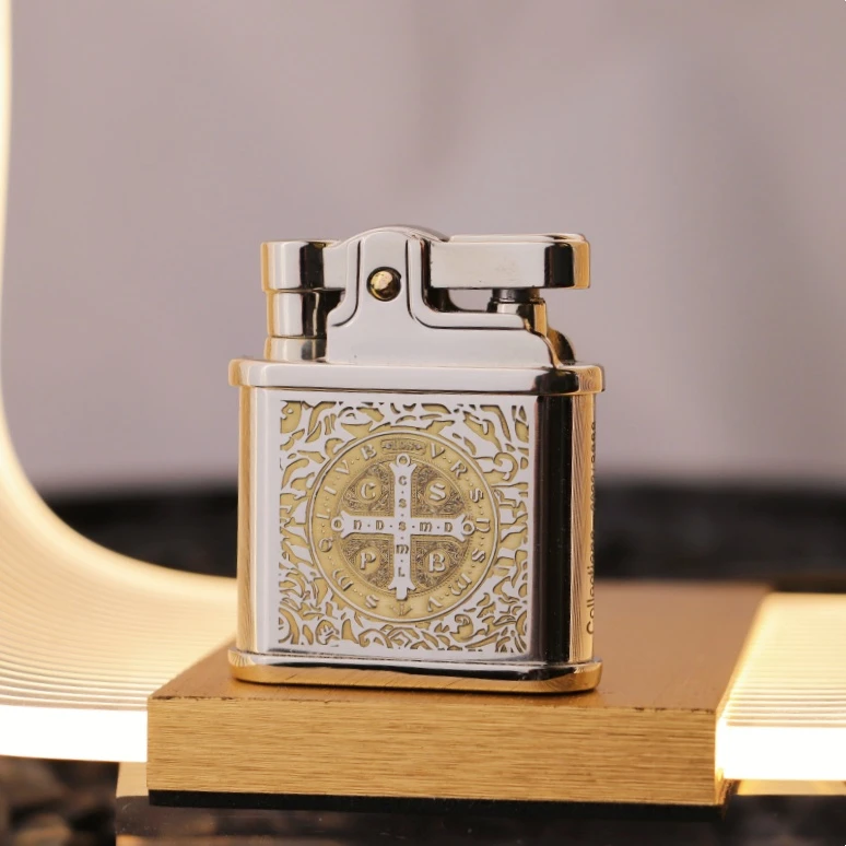 ZORRO新版一键按压镀镍纯铜磕头机复古煤油打火机经典个性手工