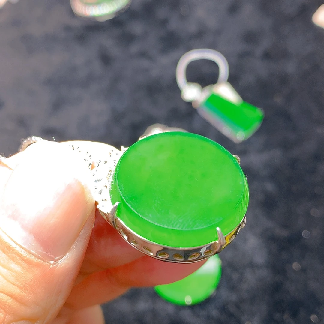 颈饰银S925镶嵌翡翠