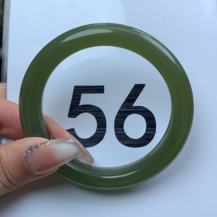 未镶嵌手镯和田玉50