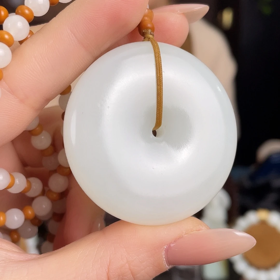 和田玉未镶嵌颈饰定制发货