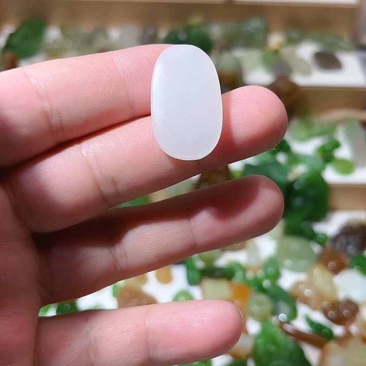 和田玉（青白玉）未镶嵌颈饰
