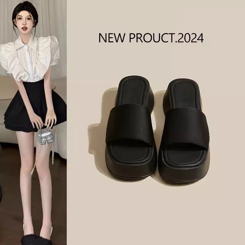 松糕厚底拖鞋女夏外穿2025新款高级感超火海边沙滩黑色一字拖凉鞋