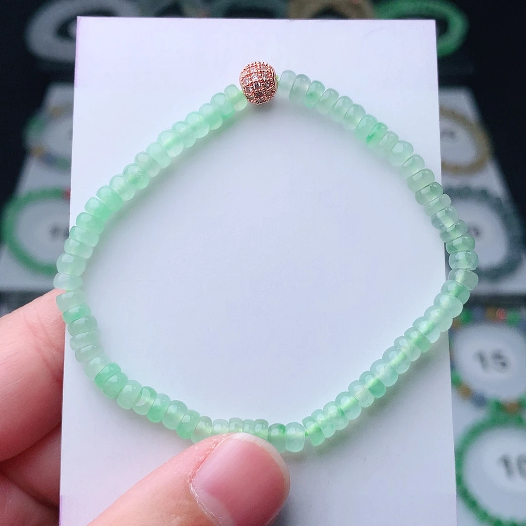 翡翠手串未镶嵌翡翠