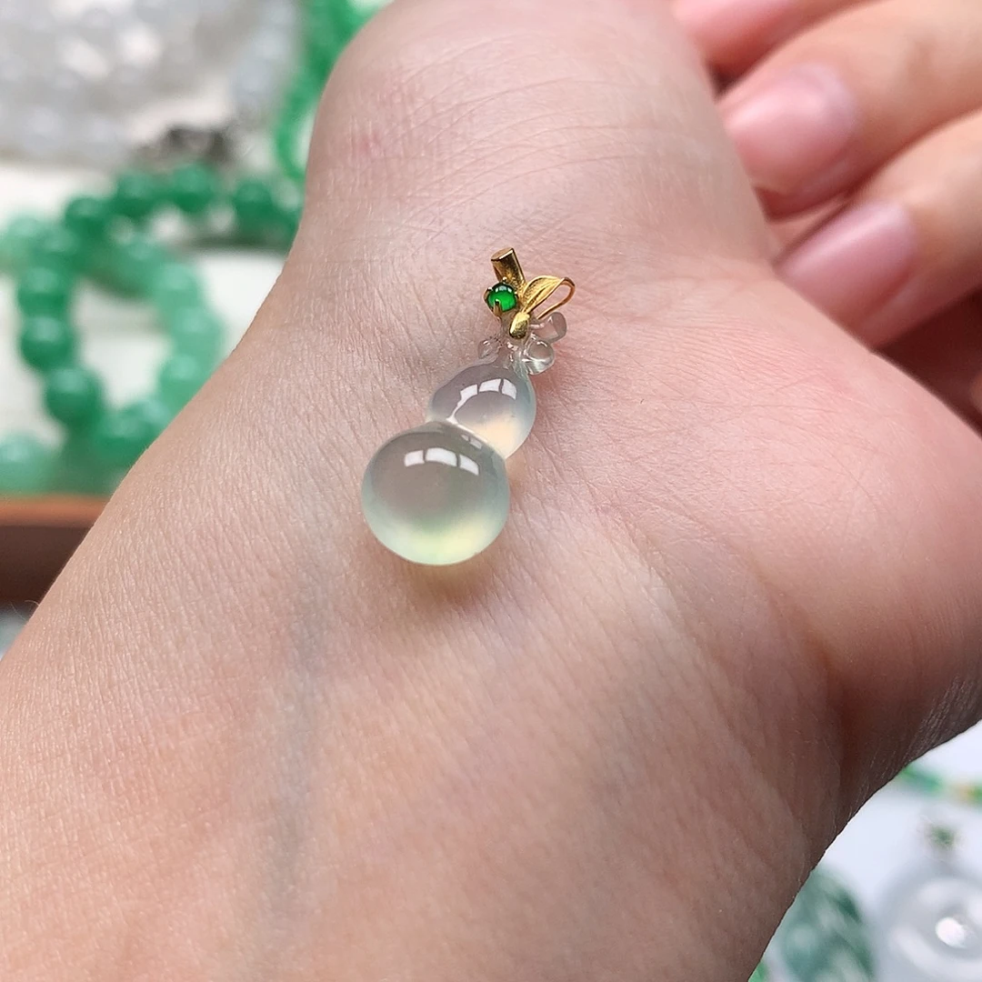 翡翠未镶嵌套链葫芦