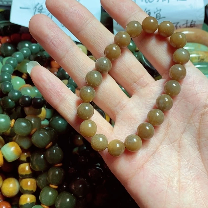 岫岩河磨玉（透闪石质玉）手链未镶嵌