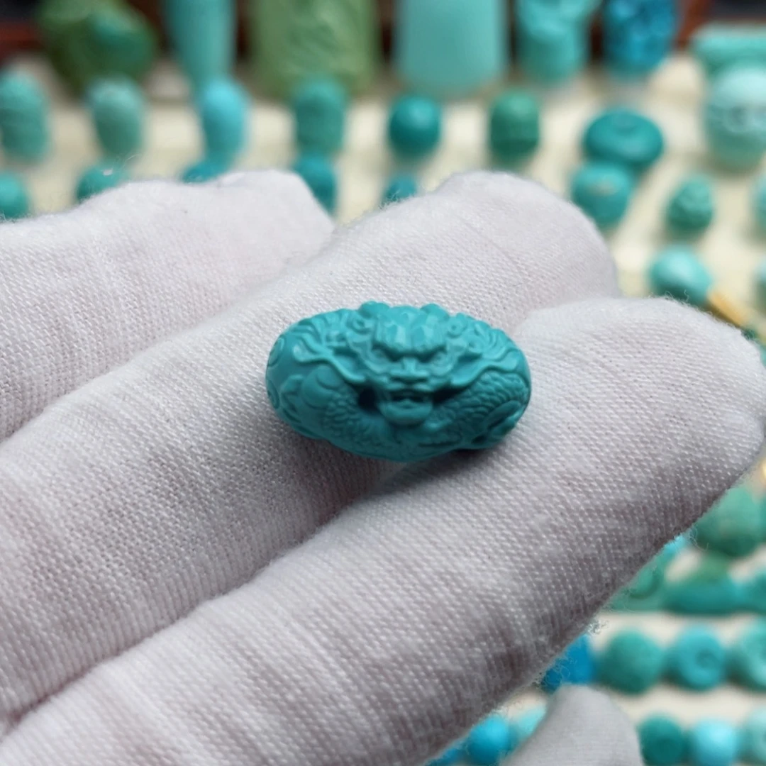 未镶嵌绿松石珠宝奇石