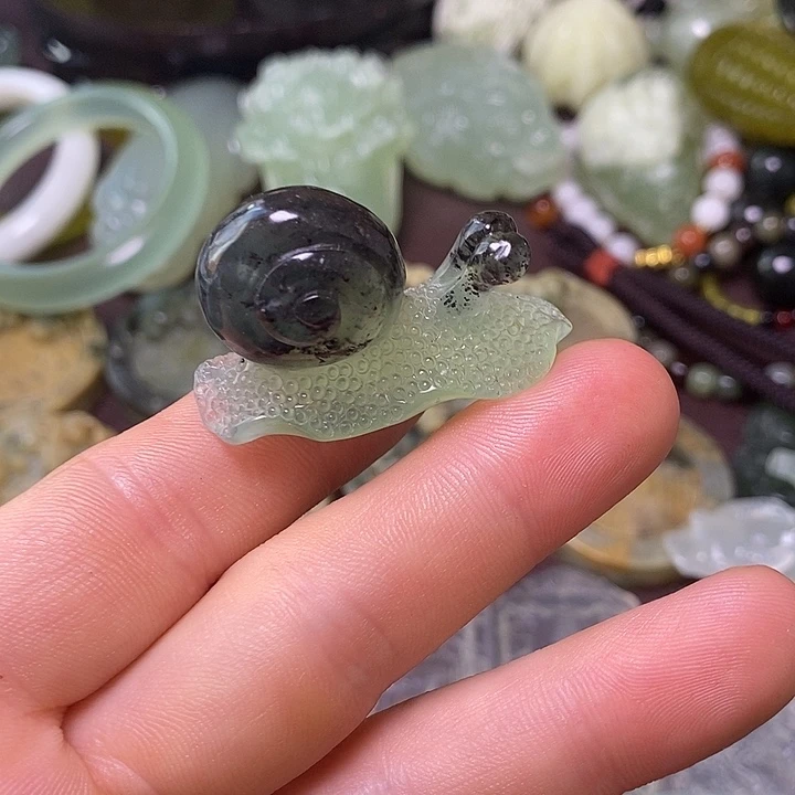 岫玉未镶嵌吊坠(赠链)