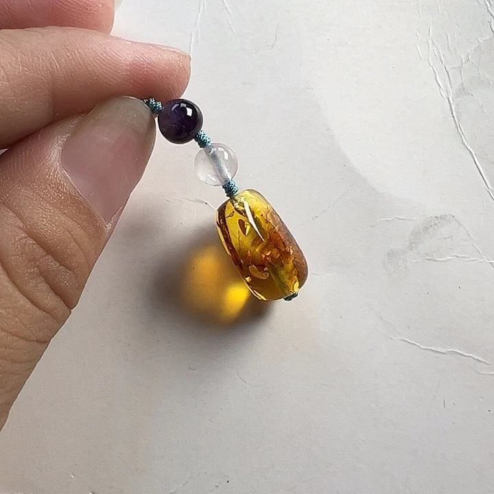 未镶嵌项圈琥珀（花珀）