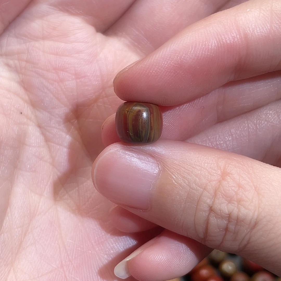 小***噢南红玛瑙未镶嵌圆珠