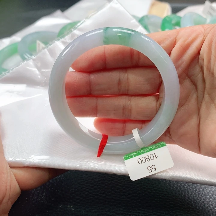 翡翠手镯未镶嵌55556555