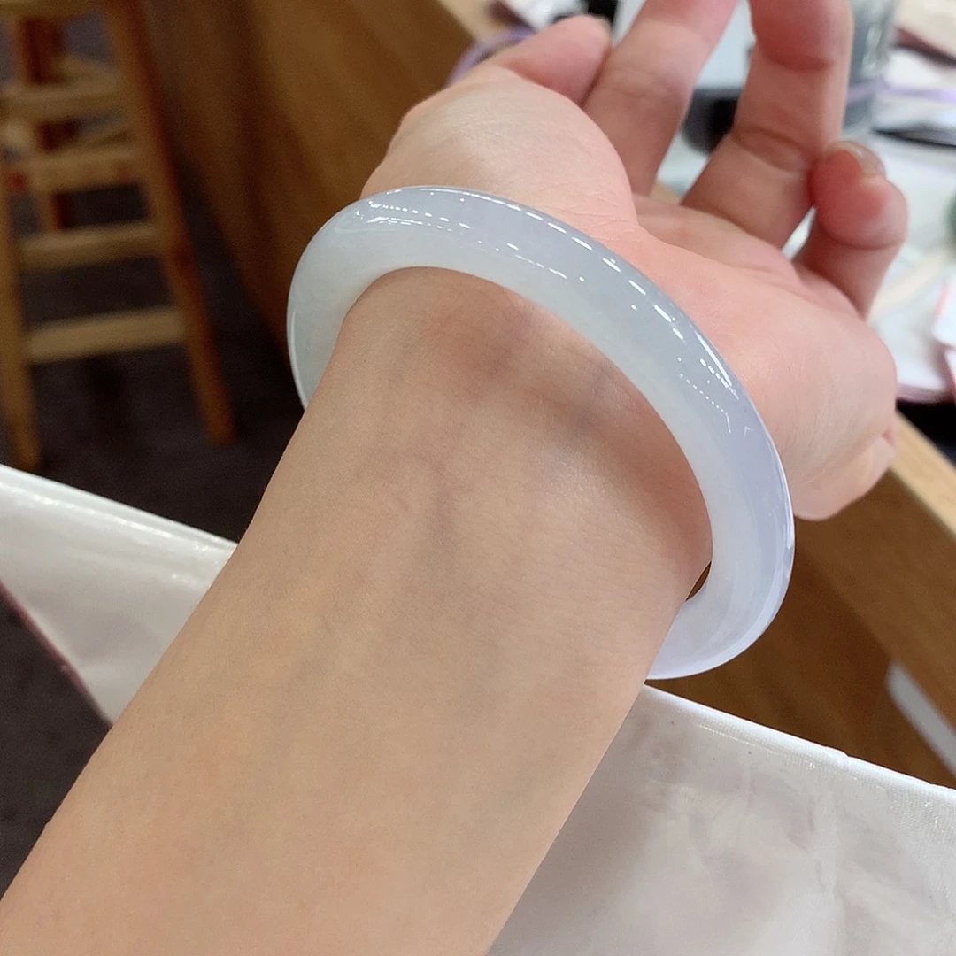 翡翠未镶嵌手镯天然Ａ货翡翠56/57