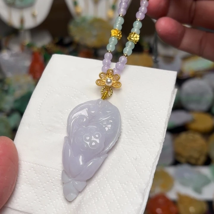 翡翠颈饰未镶嵌吊坠