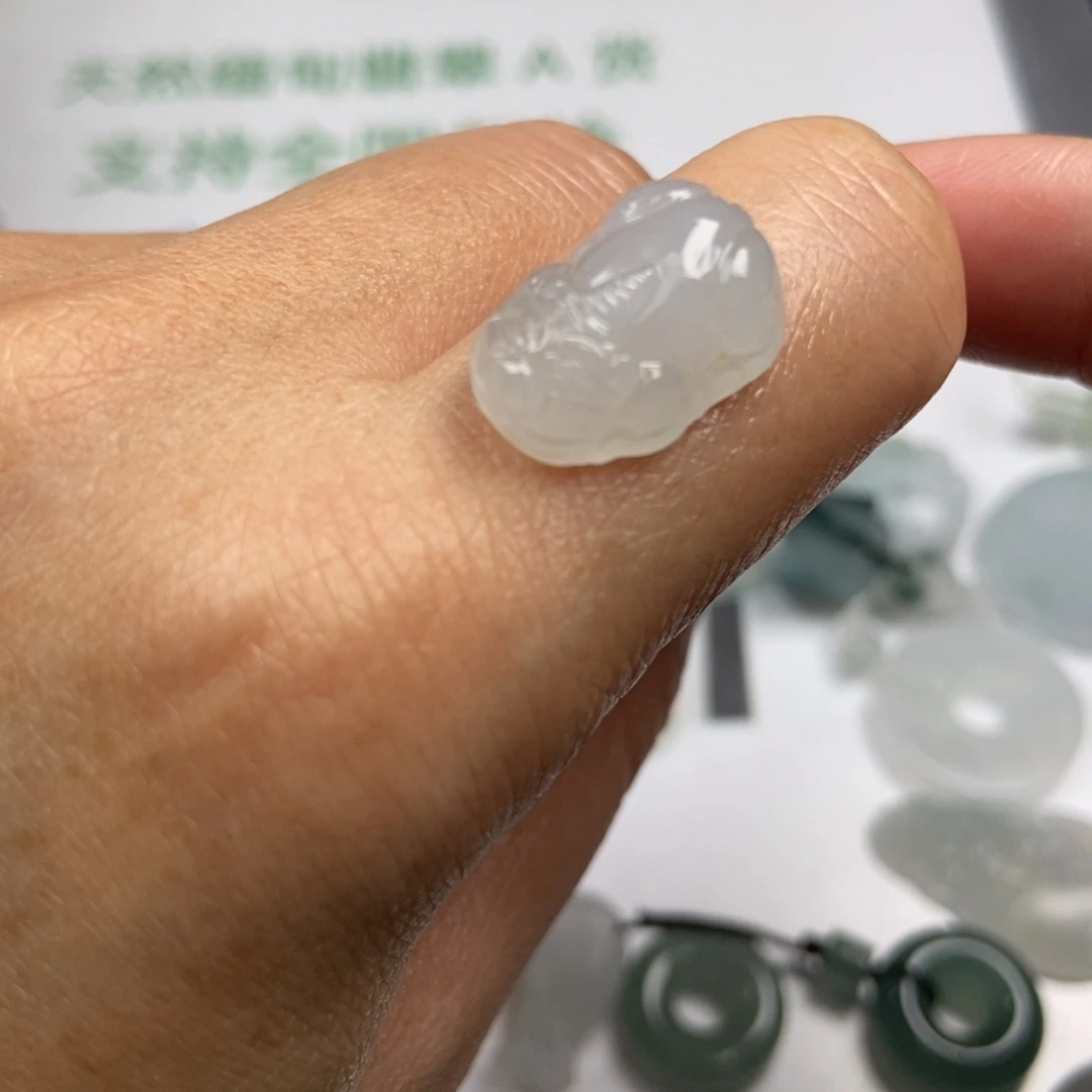 定制翡翠未镶嵌翡翠