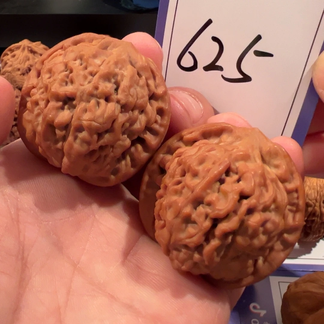 文玩核桃把件全品莲花41尺寸625号