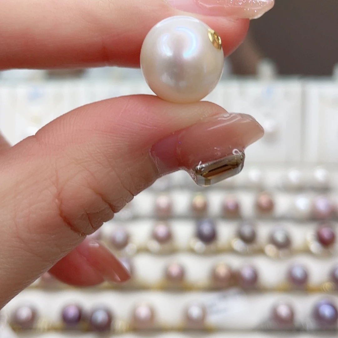 淡水珍珠吊坠(赠链)18K金镶嵌