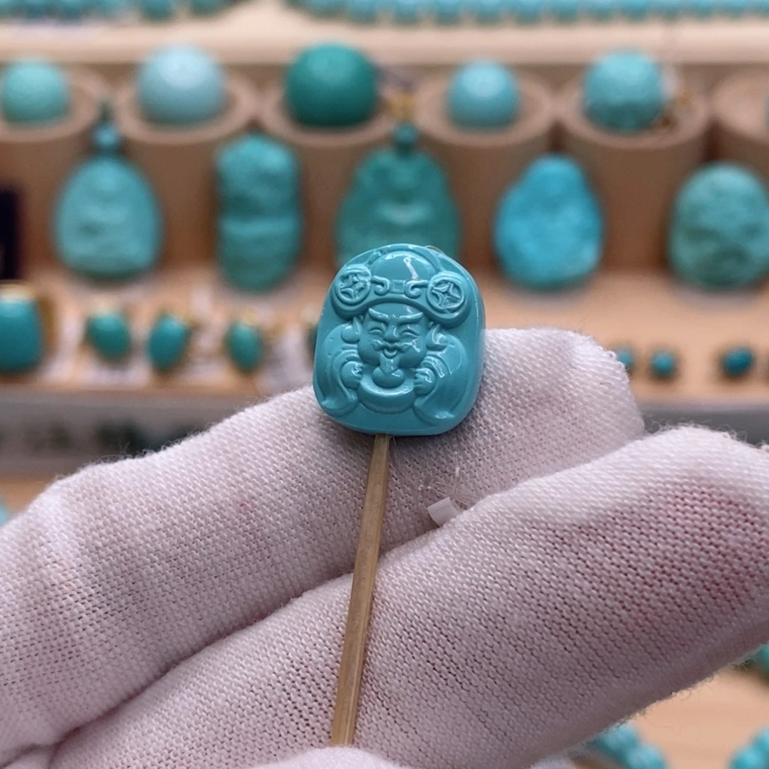 绿松石未镶嵌珠宝奇石