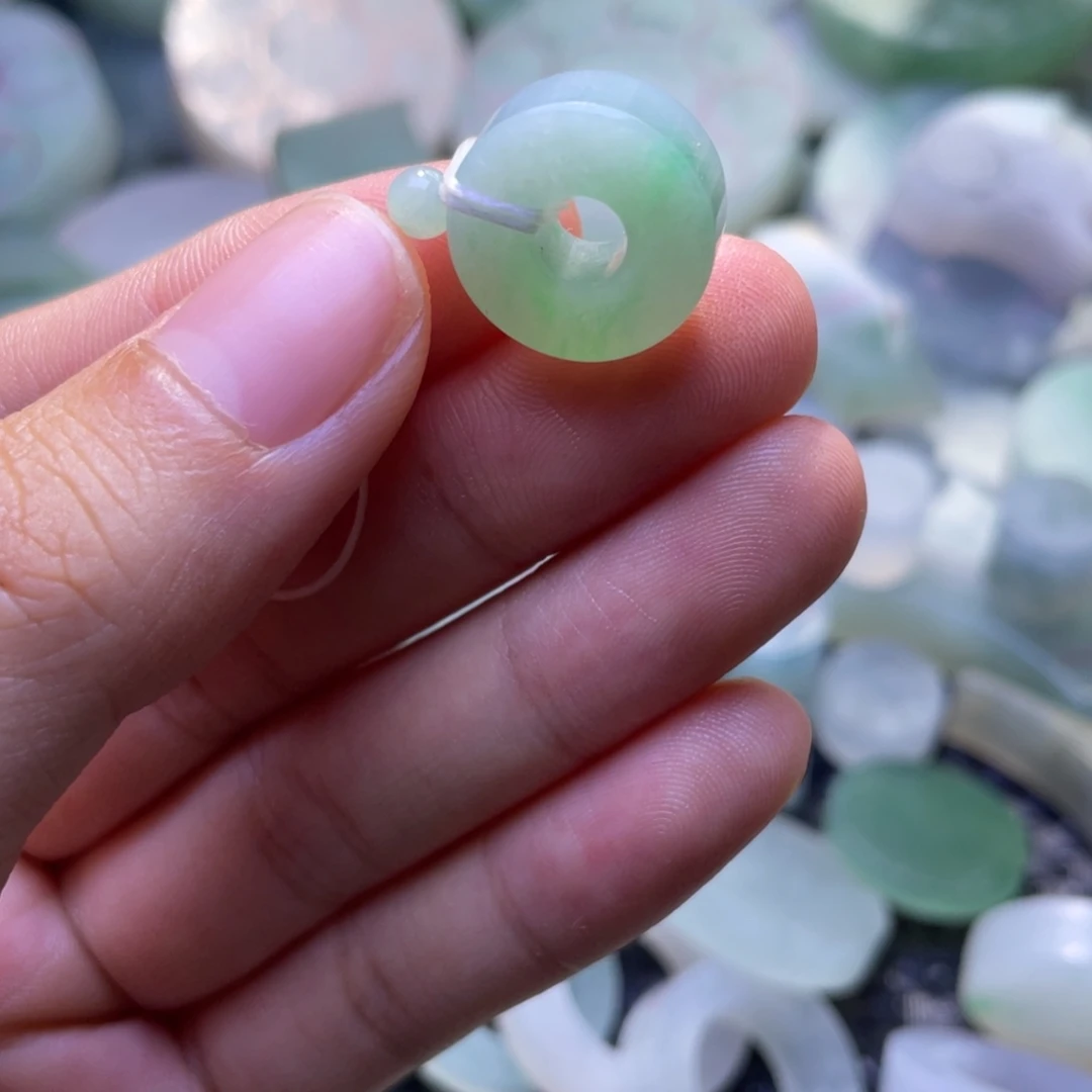 定制翡翠未镶嵌成品平安扣