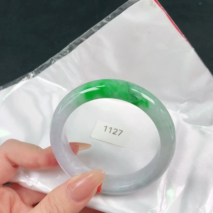 翡翠手镯未镶嵌天然翡翠手镯04