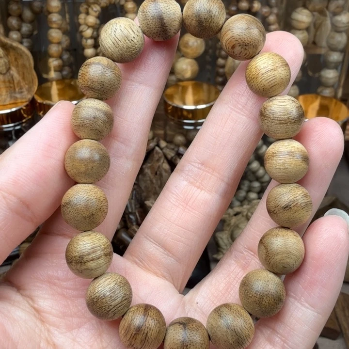 沉香沉香碎屑达拉干沉香1.1的8.2克