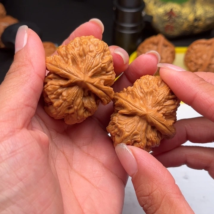 核桃文玩核桃红锦鲤46